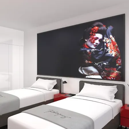 Hotel The Freddie Mercury Hotel