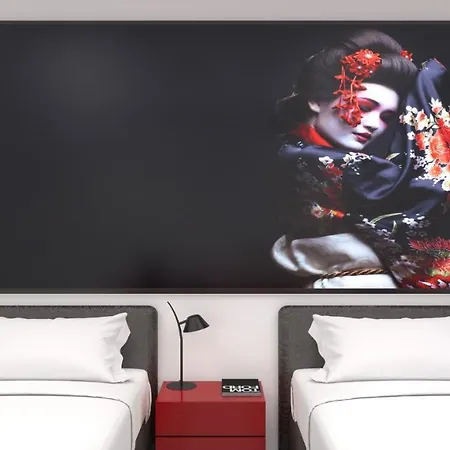 The Freddie Mercury Hotel 4*