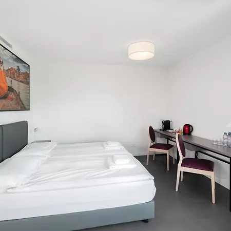 The Freddie Mercury Hotel 4* Montreux