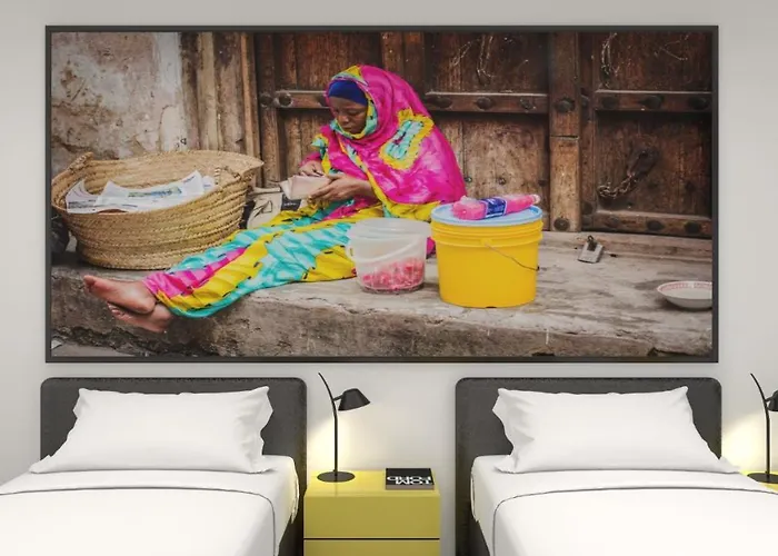 The Freddie Mercury Hotel 4* Μοντρέ