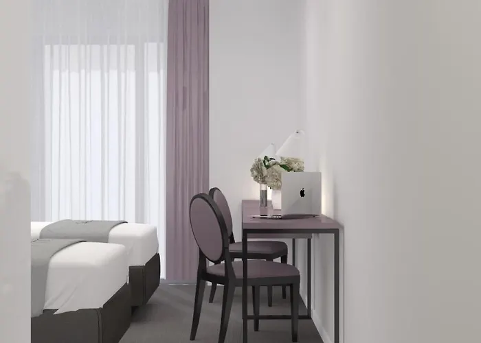 The Freddie Mercury Hotel Szálloda 4*