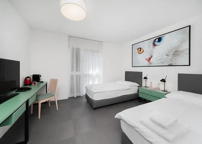 The Freddie Mercury Hotel Ξενοδοχείο